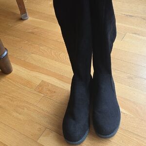EUC Faux Suede Black Women's Boots